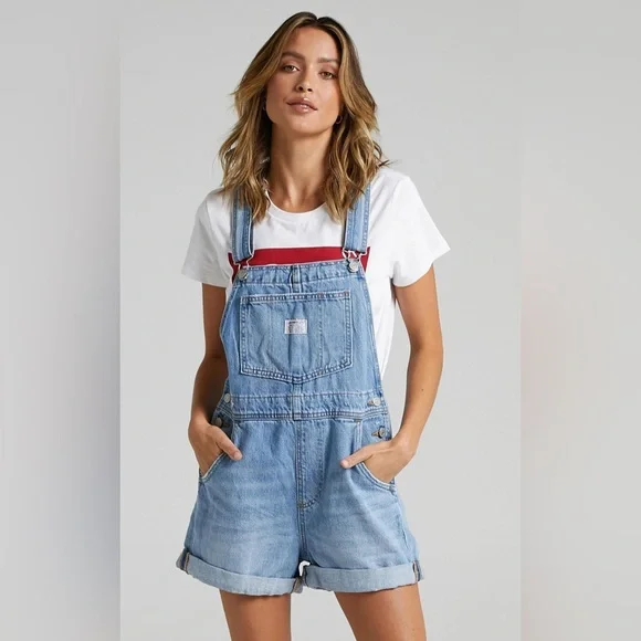 Levi’s Premium Vintage Shortalls - Denim Overall Shorts in Medium Wash - Picture 11 of 11